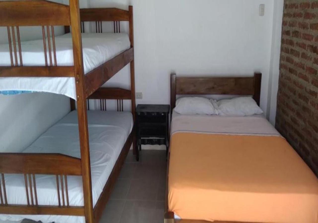 Casa Mafer Lodge มอนตาญิตาร์ ภายนอก รูปภาพ