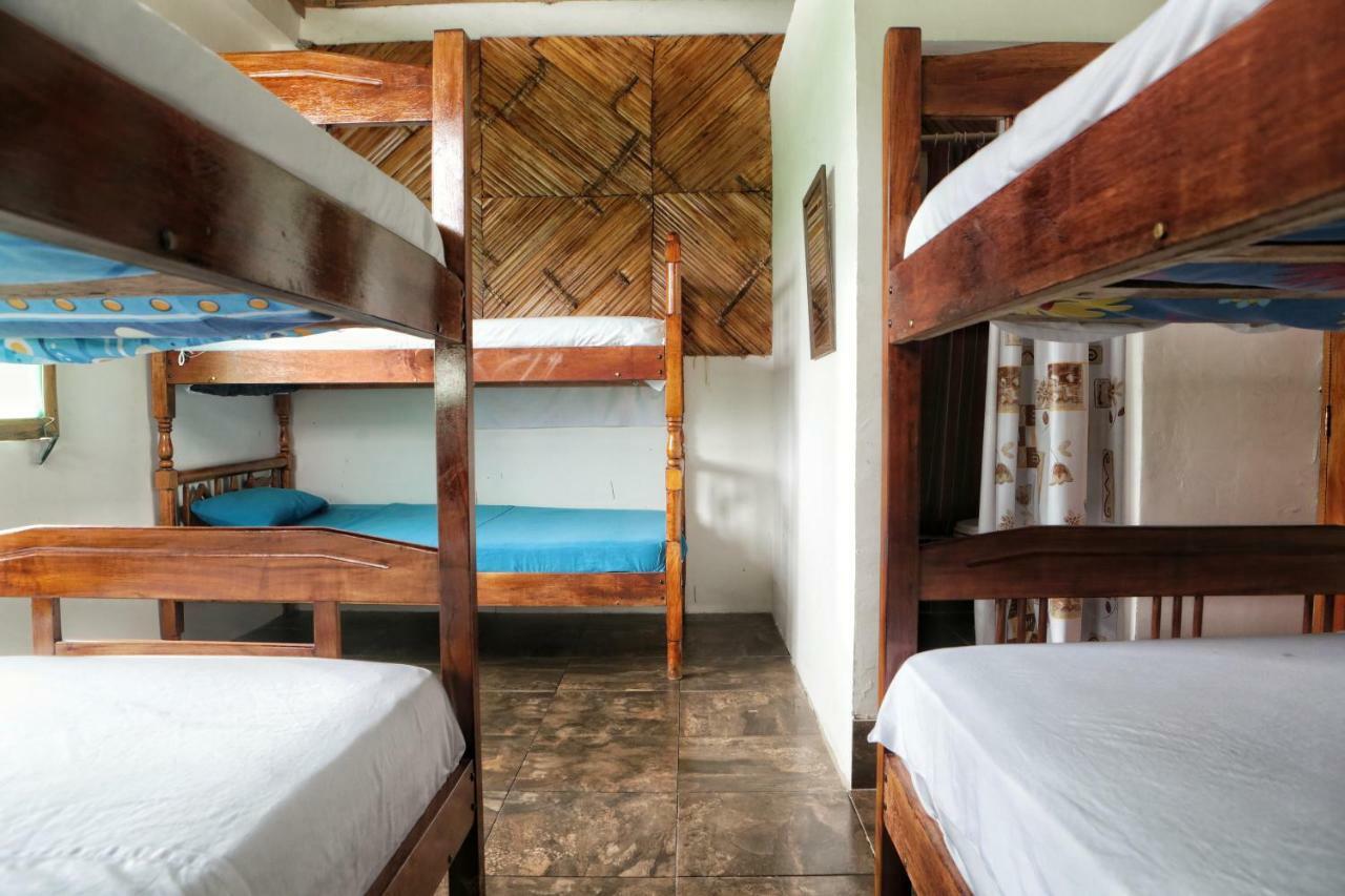 Casa Mafer Lodge มอนตาญิตาร์ ภายนอก รูปภาพ